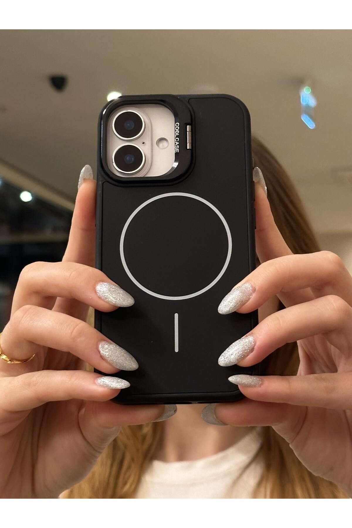 Paladyum Case iPhone 16 Uyumlu İnce MagSafe Çizgili Metal Kamera Çerçeve Standlı Siyah Kılıf