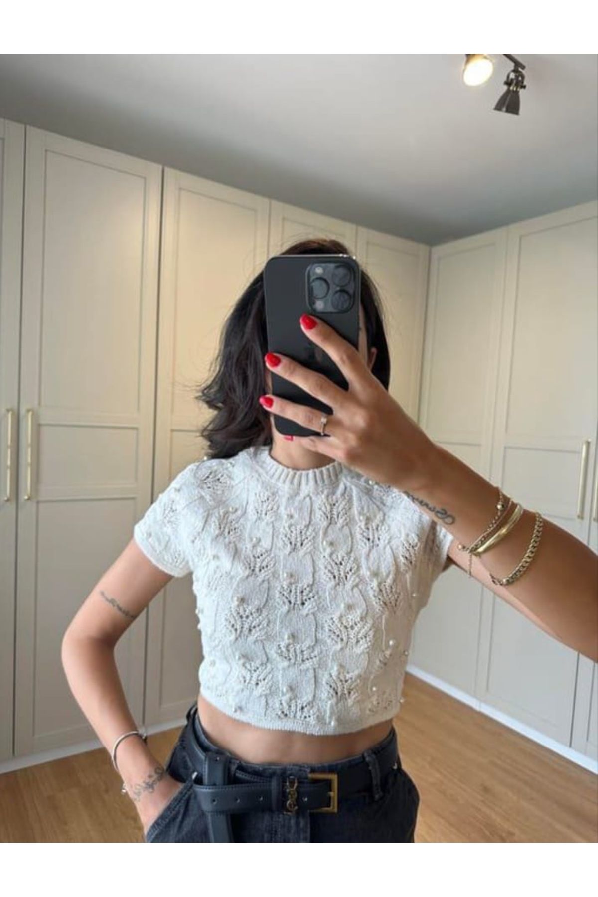 MENA İnci Detaylı Ekru Crop Top