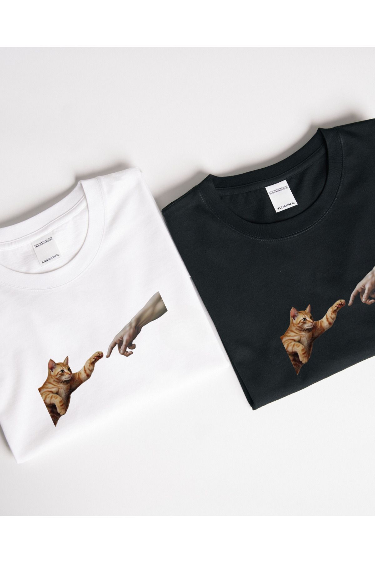 Ebiidesign Kedi ve El Tasarımlı Baskılı T-Shirt