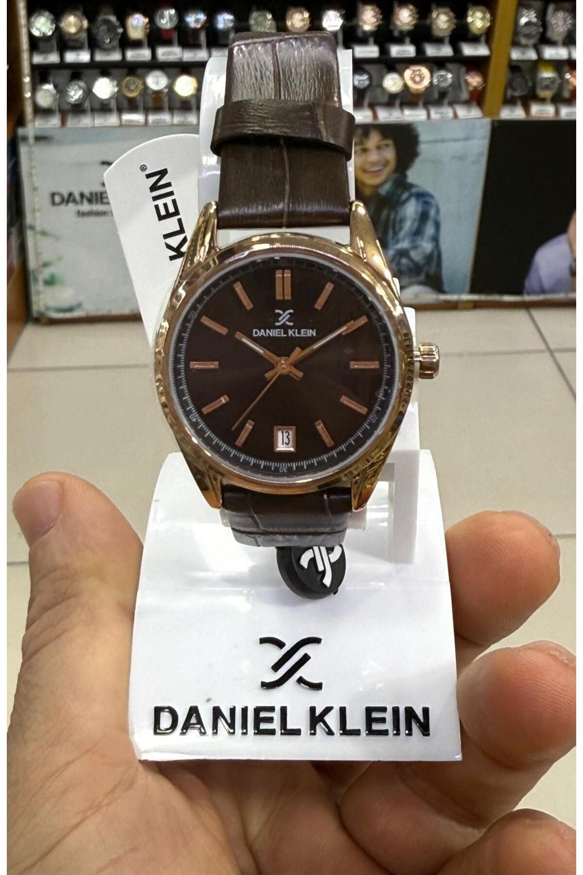 Daniel Klein DANİEL KLEİNKADINKOLSAATİ