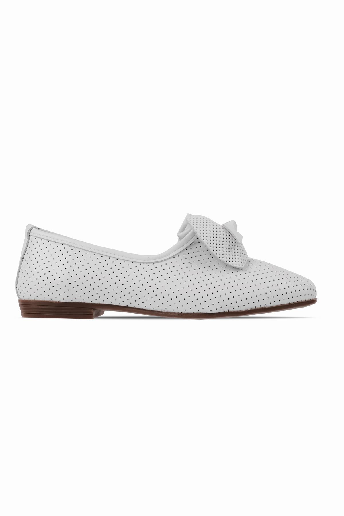 Lal Shoes & Bags Minks Kadın Hakiki Deri Delik Detaylı Kurdeleli Babet Ayakkabı-beyaz
