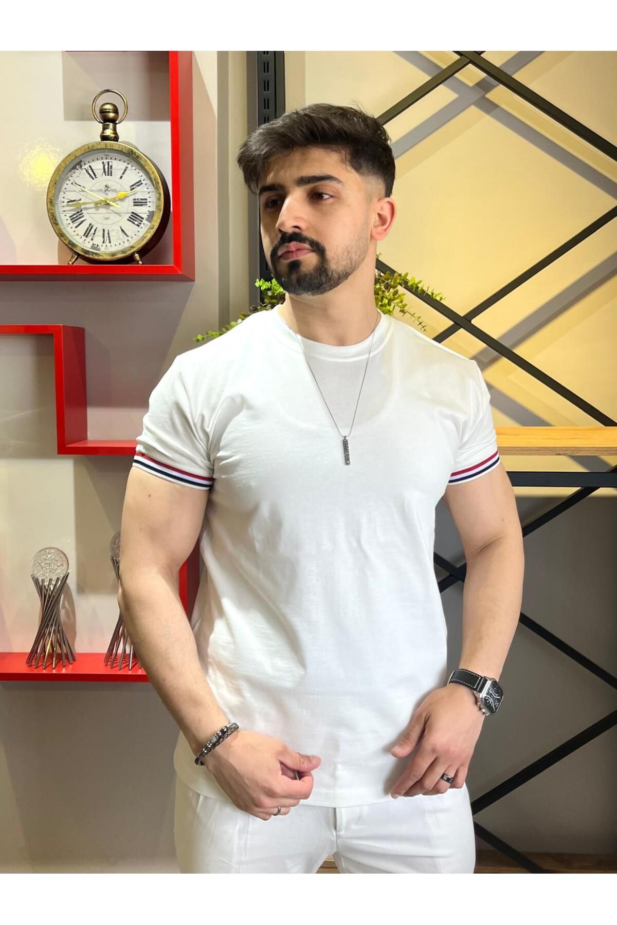 Butik Basic Kırmızı Kol Bantlı Beyaz Tişört