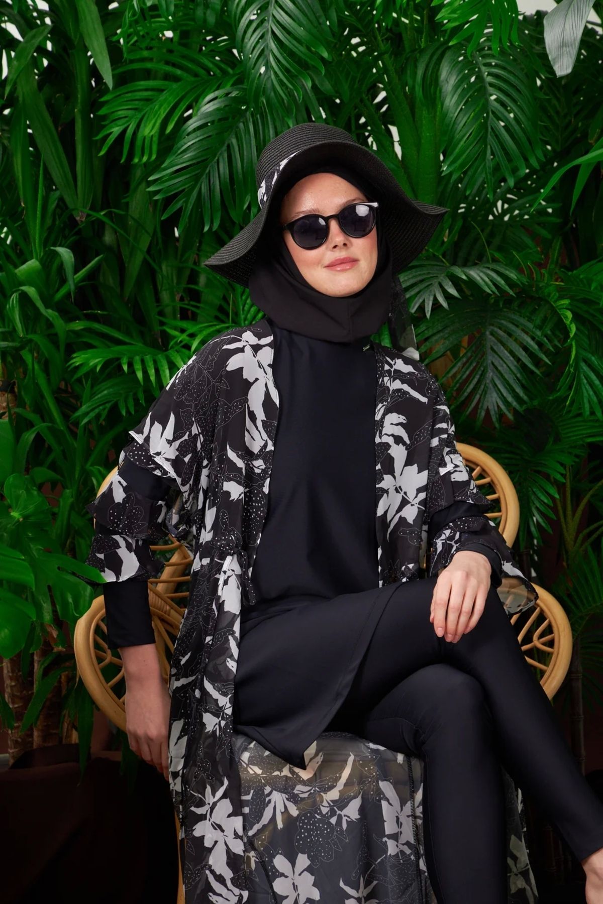 Moodbasic-Leaf Patterned Pareo 1