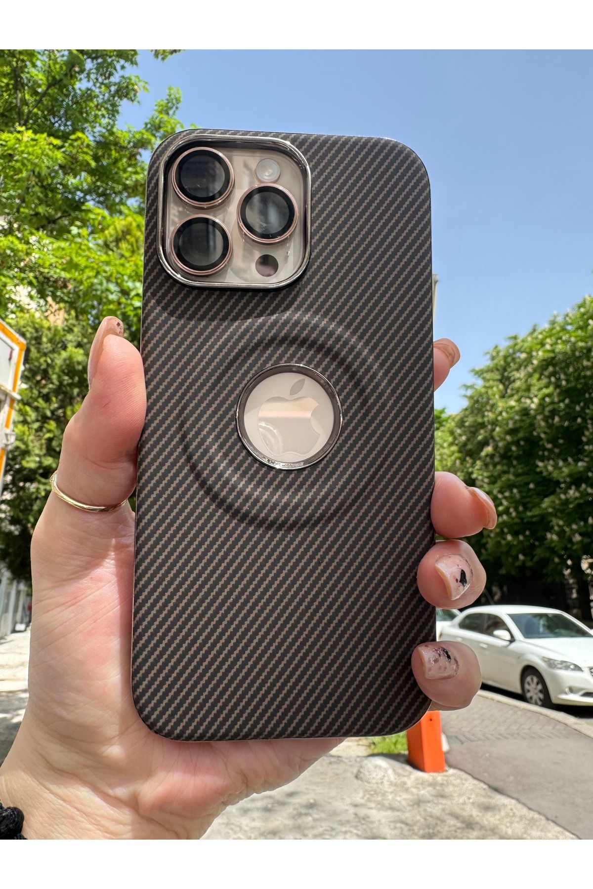 DÜNYA AKSESUAR iPhone 15 pro max uyumlu sert mesafe şarj darbeye düşmeye dayanıklı koruyucu silikon kılıf