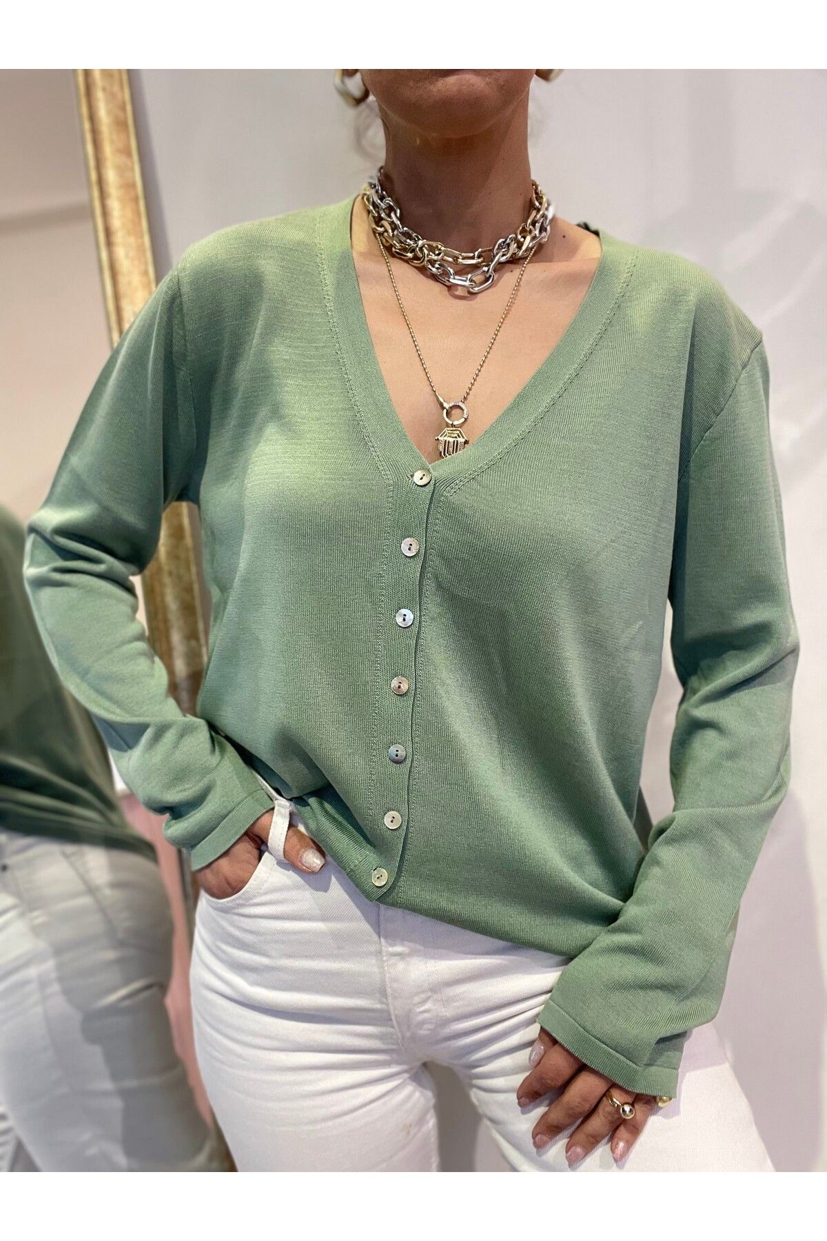 Butik Kadın, Önden Düğmeli, V Yaka, %100 Viscose, Uzun Kollu, Triko, Hırka