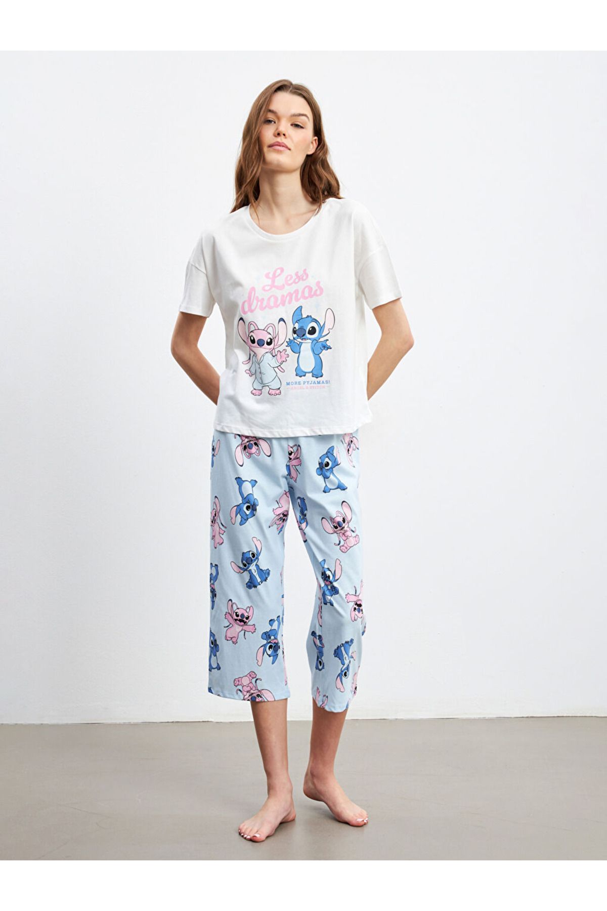 LC Waikiki Mavi Lilo & Stitch Baskılı Kadın Kaprili Pijama Takımı