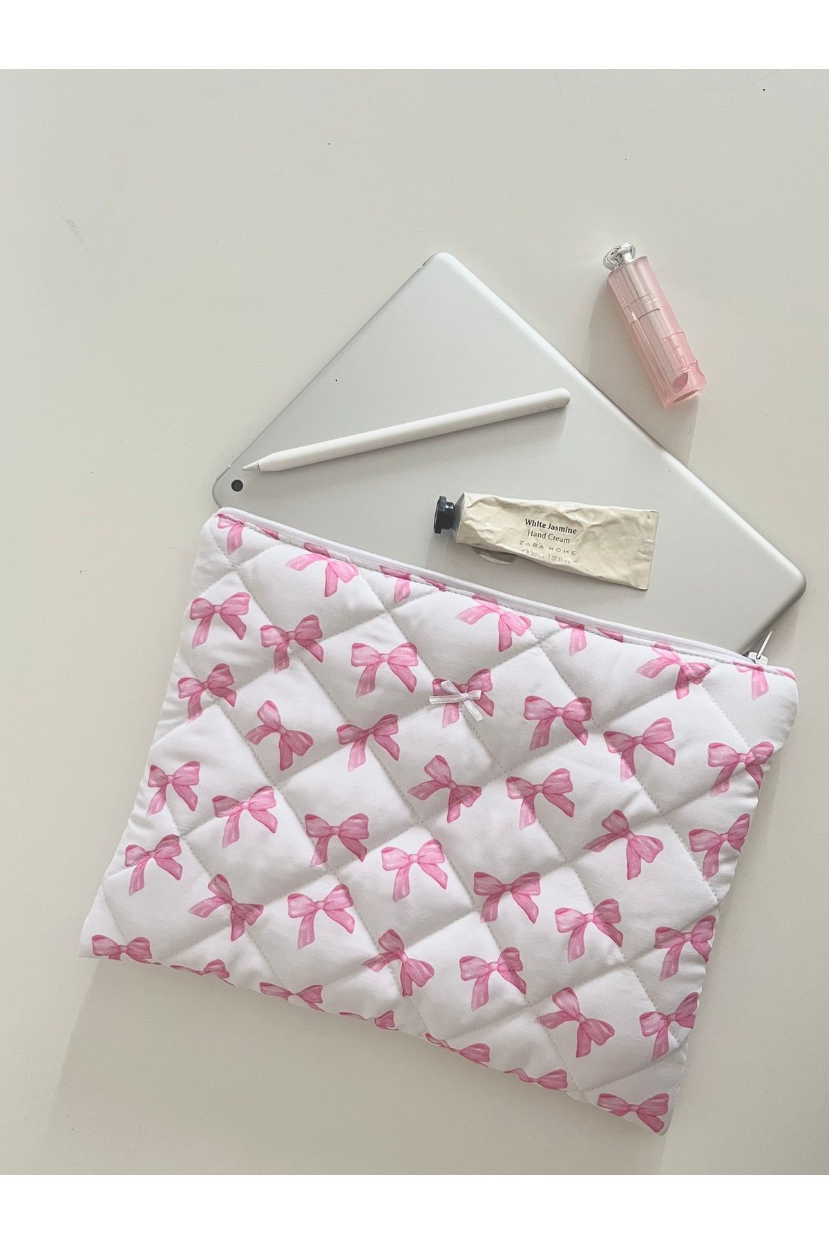 Lulishop KOPYA - Roses Çiçekli Tablet Kılıfı 10-11 inç Uyumlu