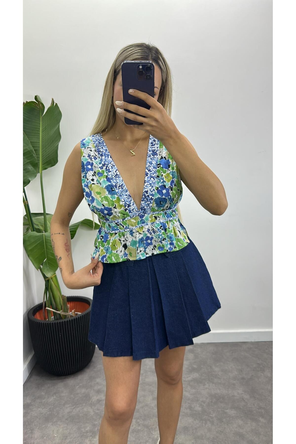 Acar Boutique Önden Bağcıklı Bluz