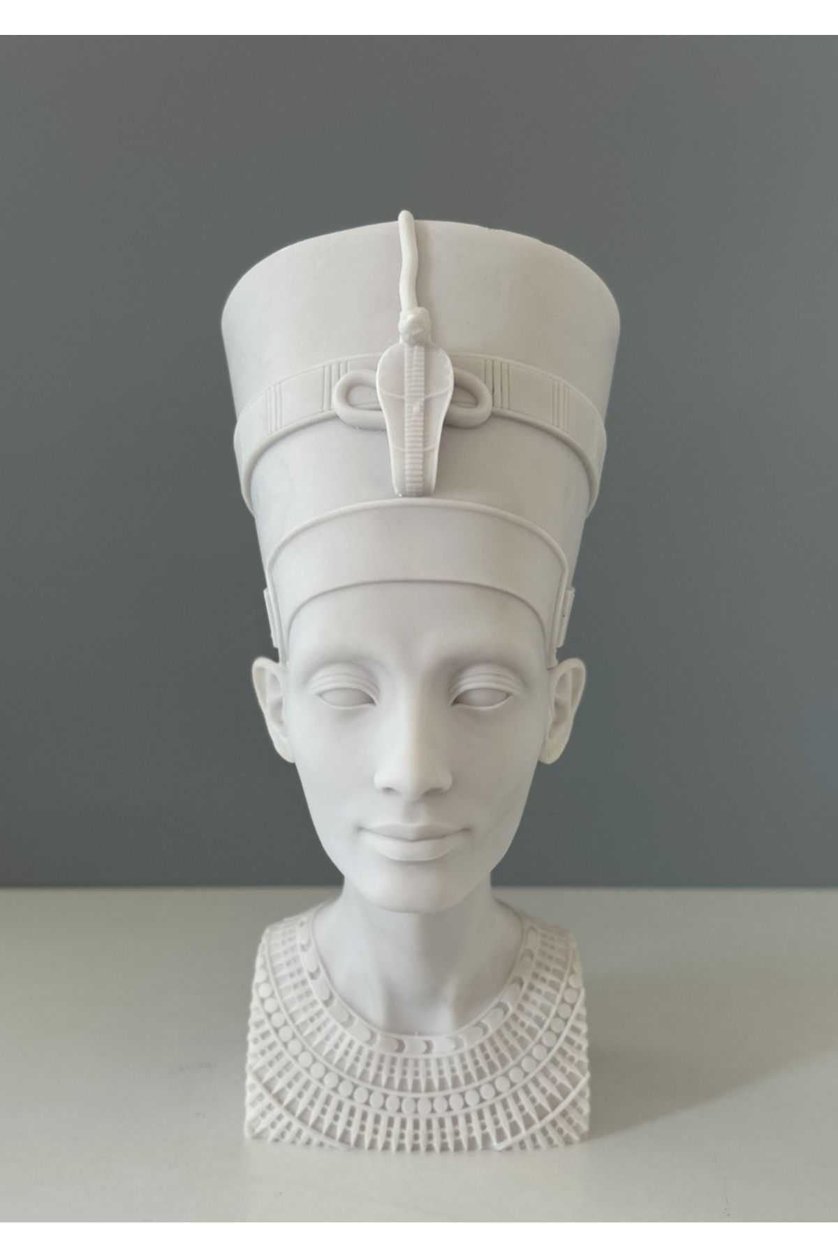 LivadoHome Nefertiti Dekoratif Büst Heykel 23cm x 10cm