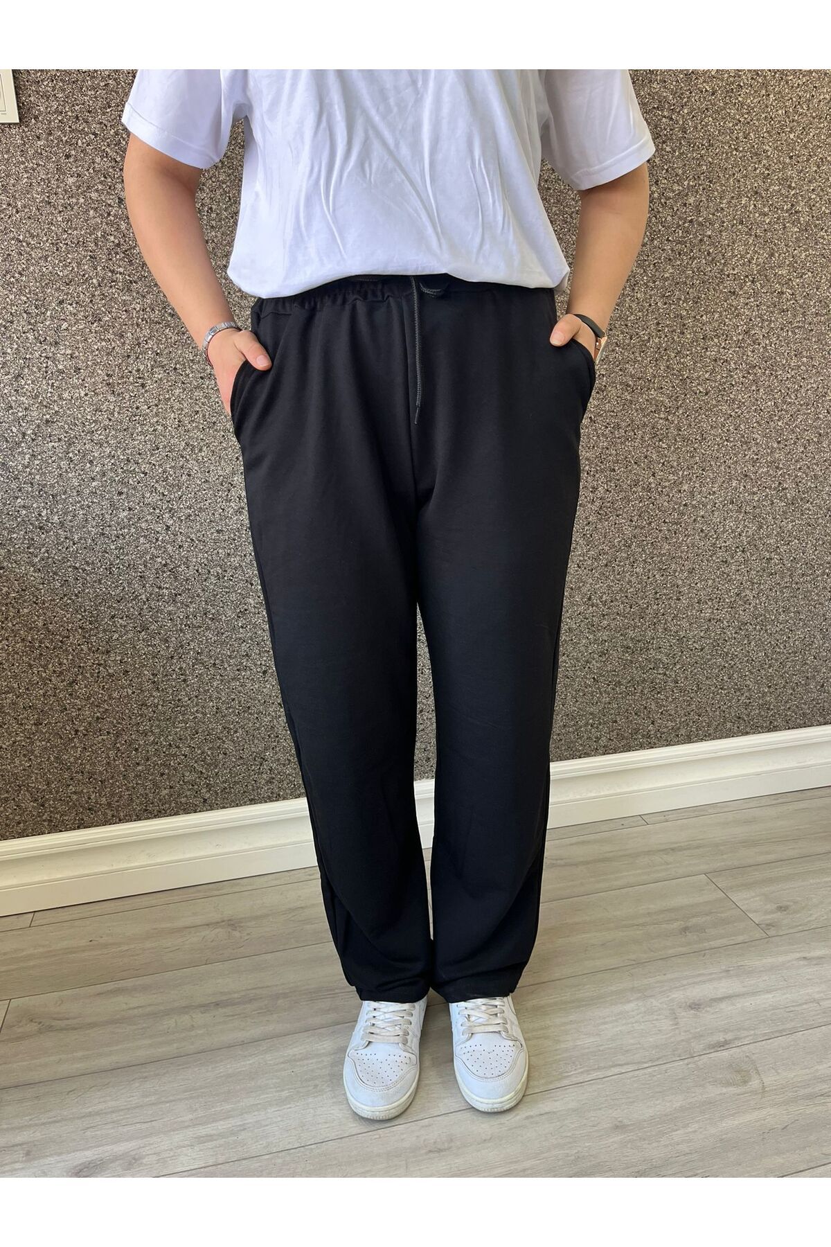 EQİ RAHAT KESİM DÜZ EŞOFMAN ALTI