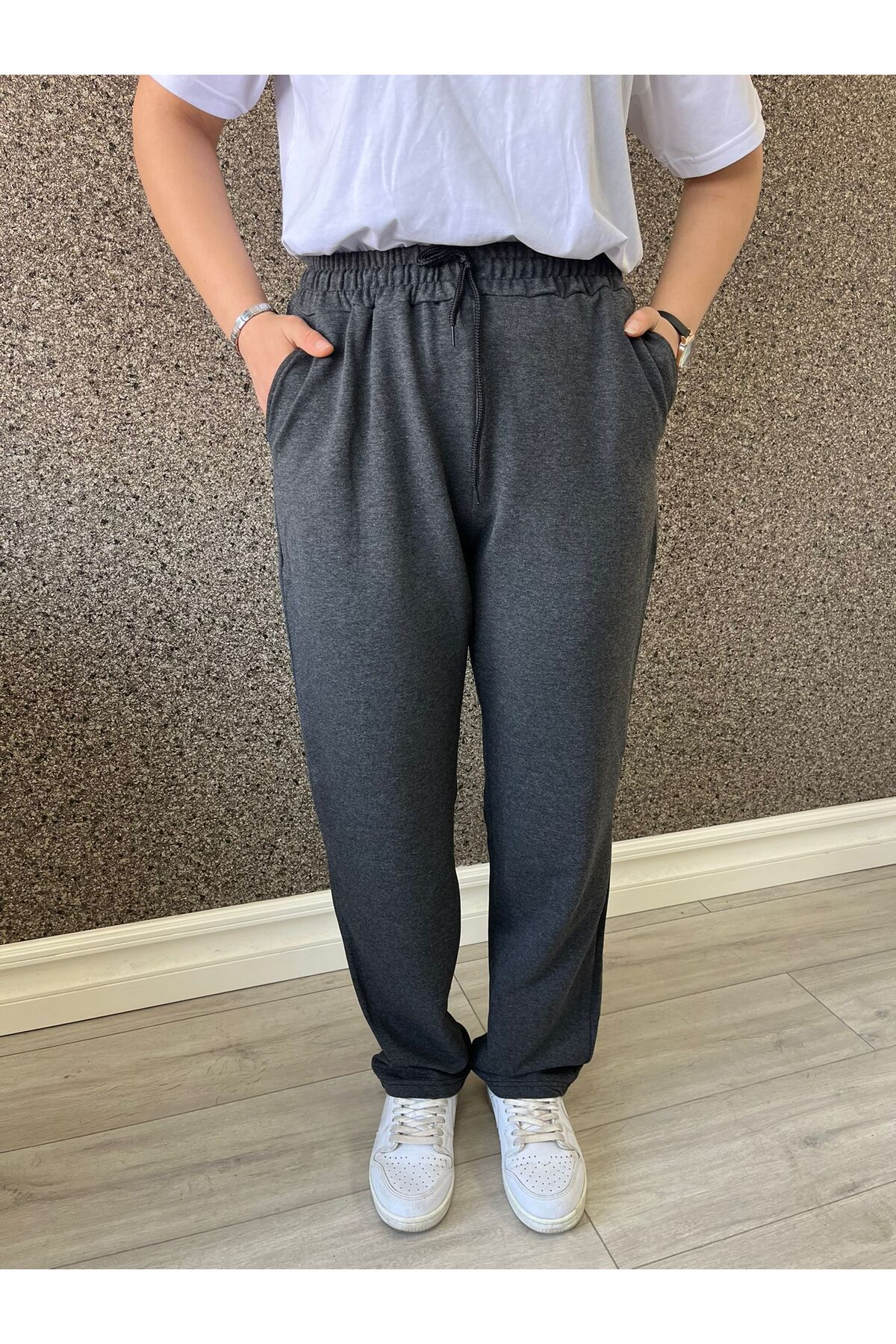 EQİ RAHAT KESİM DÜZ EŞOFMAN ALTI