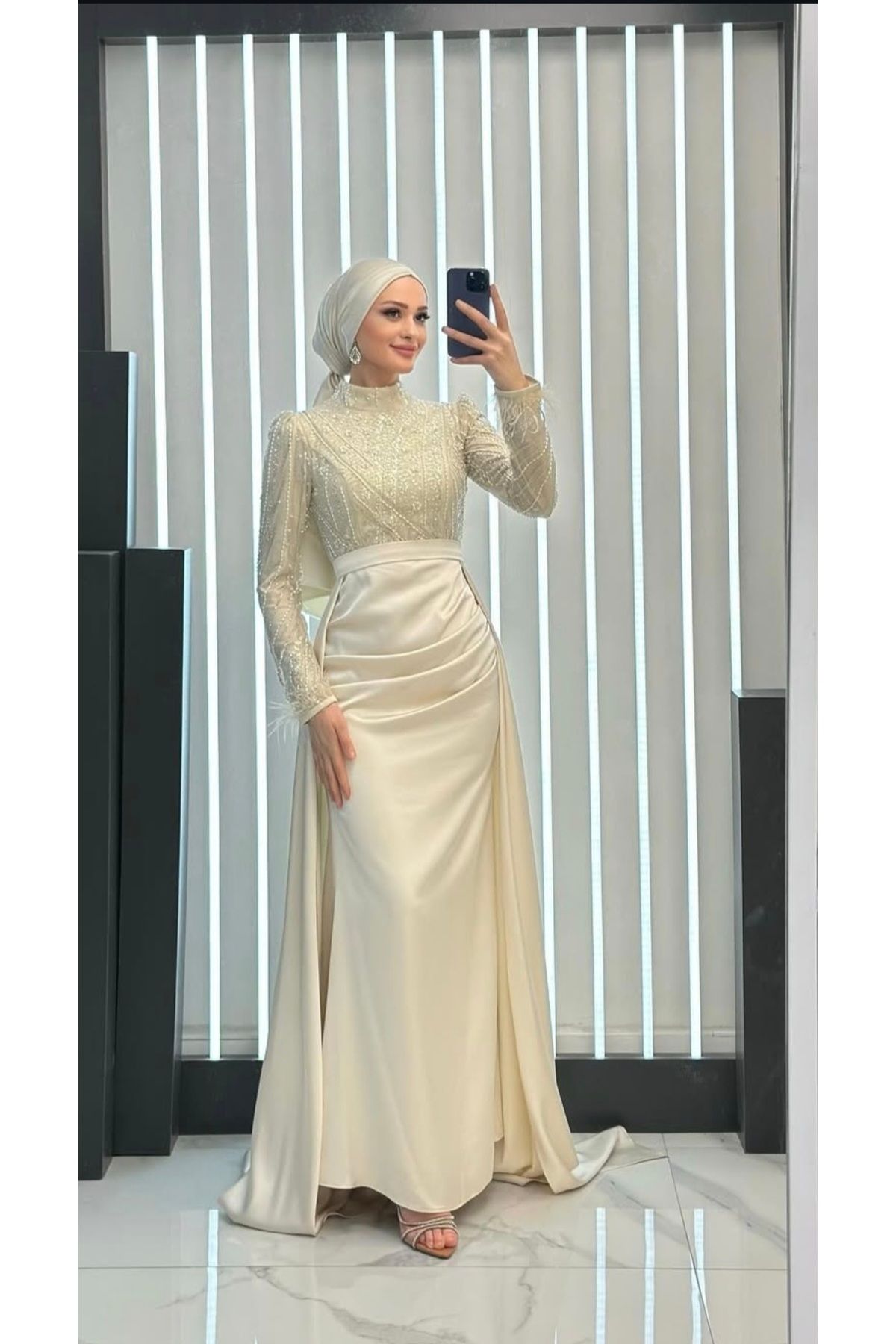 GÜZELLER Balık Model Saten Tafta Pelerinli Eliza Abiyesi Elbisesi