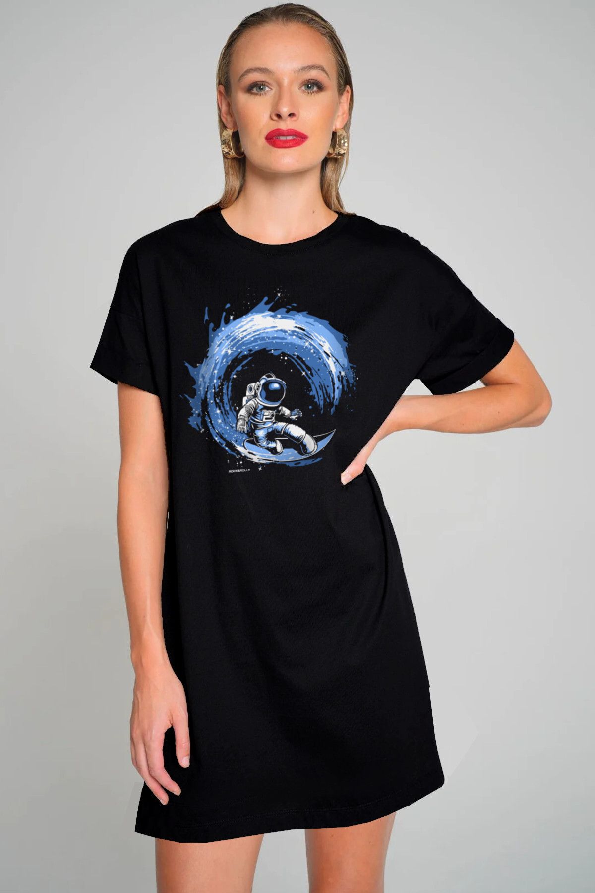ROCKANDROLL Galaktik Sörfcü Siyah Kısa Kollu Penye Kadın T-shirt Elbise