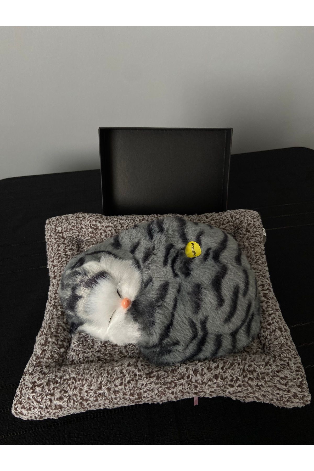 Le Sisters Boutiqe Uyuyan oyuncak kedi