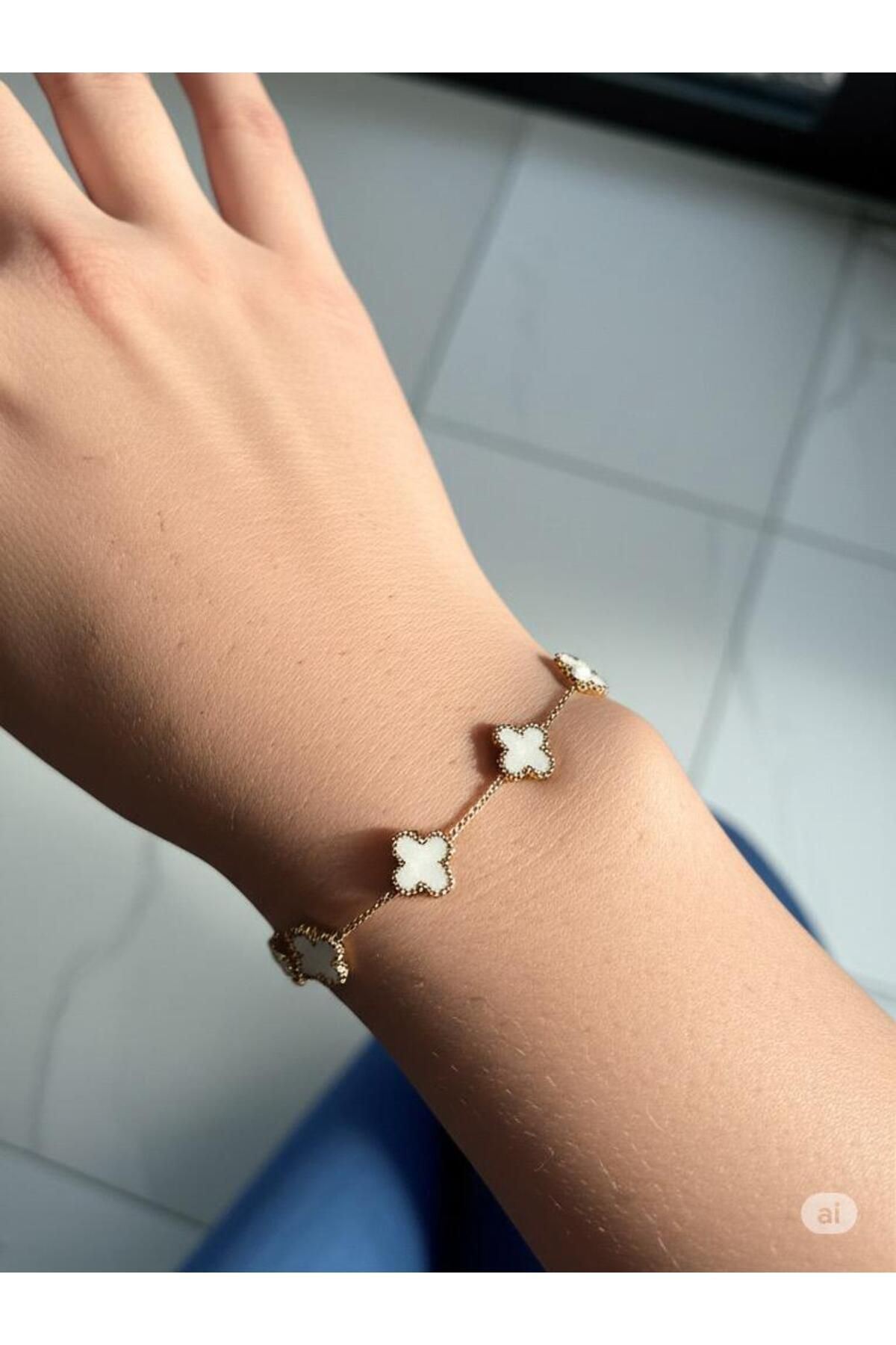 magische Gold Renk Beyaz Taşlı Kadın Yonca Bileklik