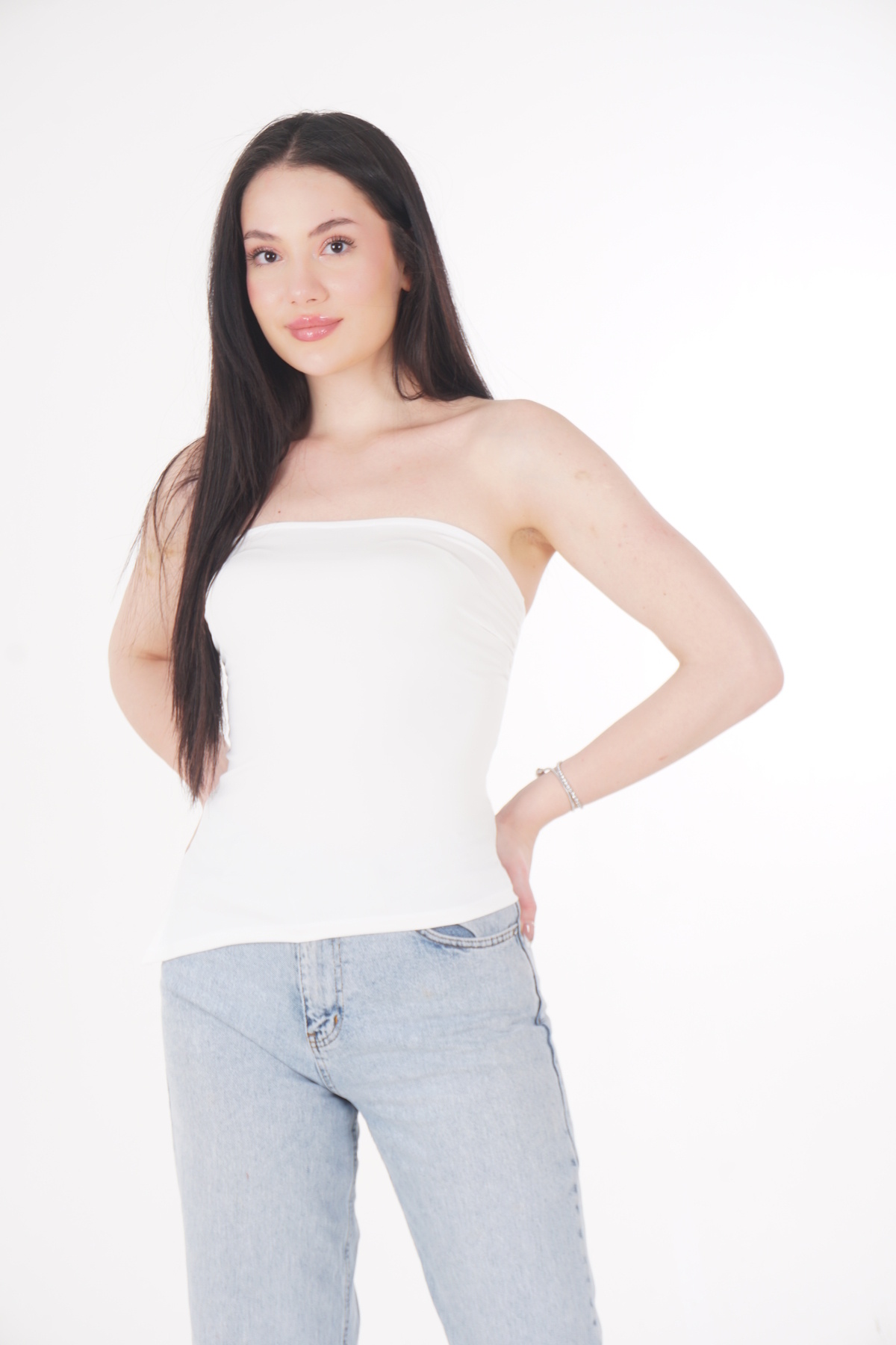 CHAURA-Asymmetrical Slit Crop Blouse 3