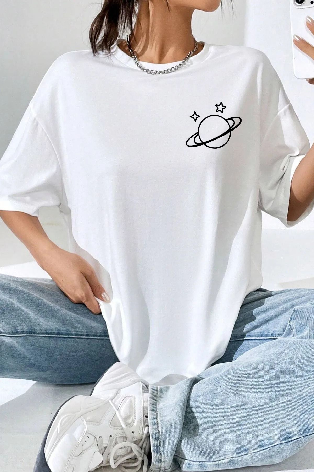 qavnas Unisex Satürn Baskılı Rahat Kesim Beyaz T-Shirt