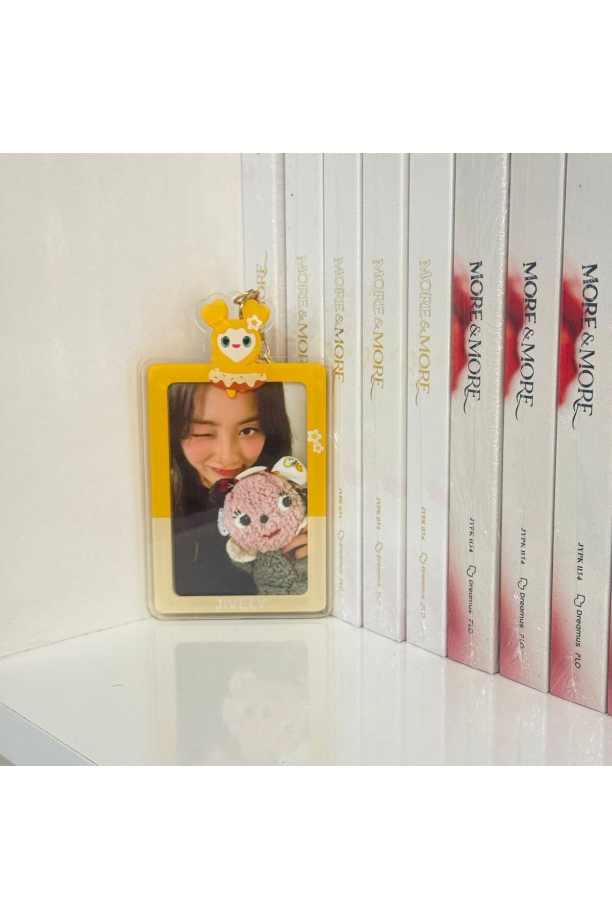 Kpop Dünyasi TWICE '' Jively '' Sert Kapak Card Holder/Anahtarlık