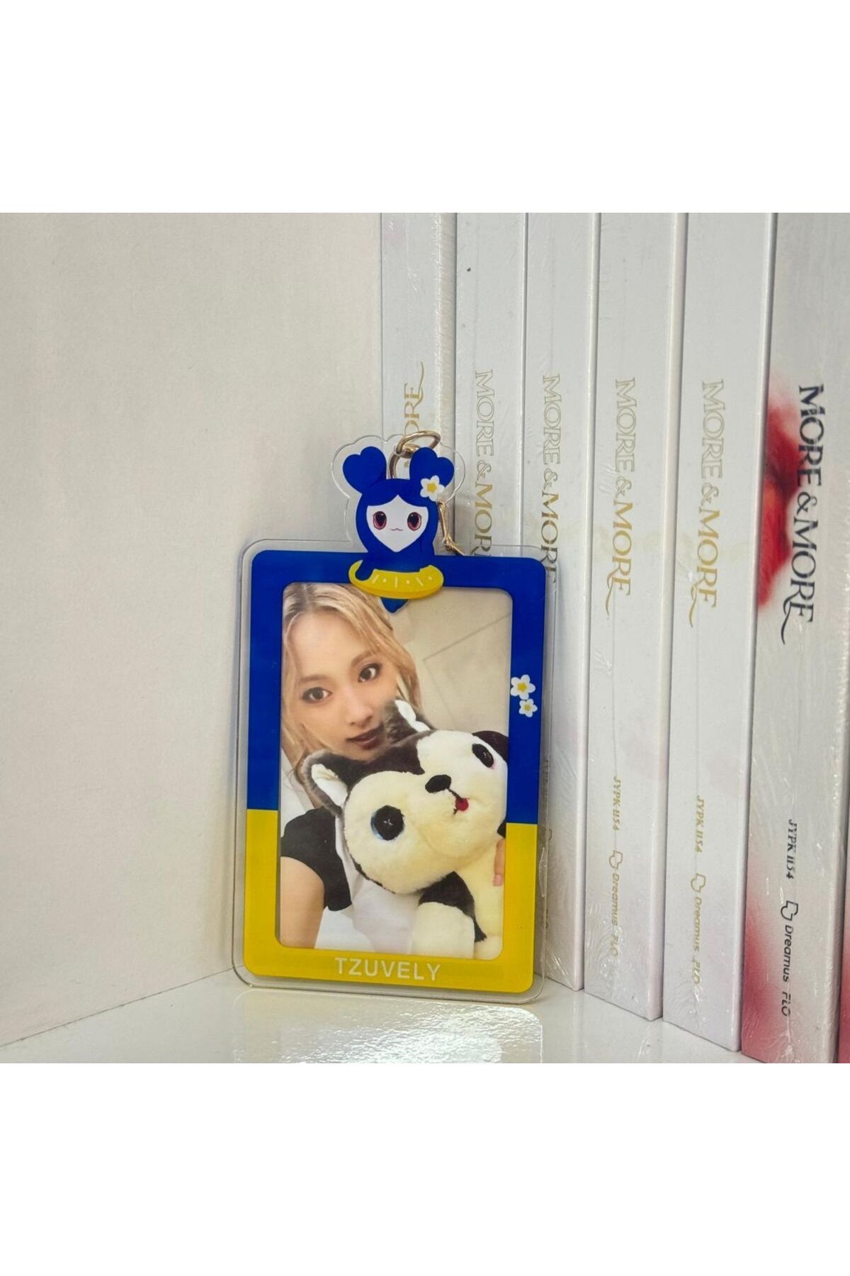 Kpop Dünyasi TWICE '' Tzuvely '' Sert Kapak Card Holder/Anahtarlık