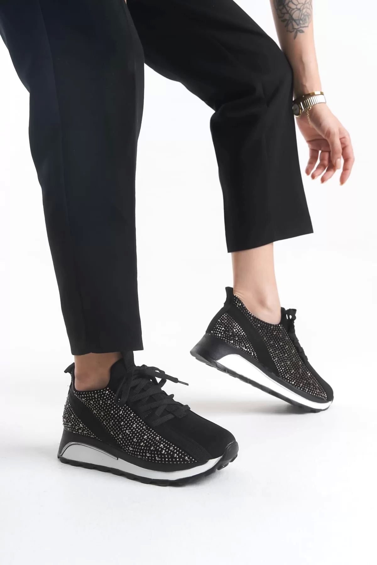BİCANS ALYA Bağcıklı Ortopedik Taban Taşlı Kadın Sneaker Spor Ayakkabı BT - Siyah