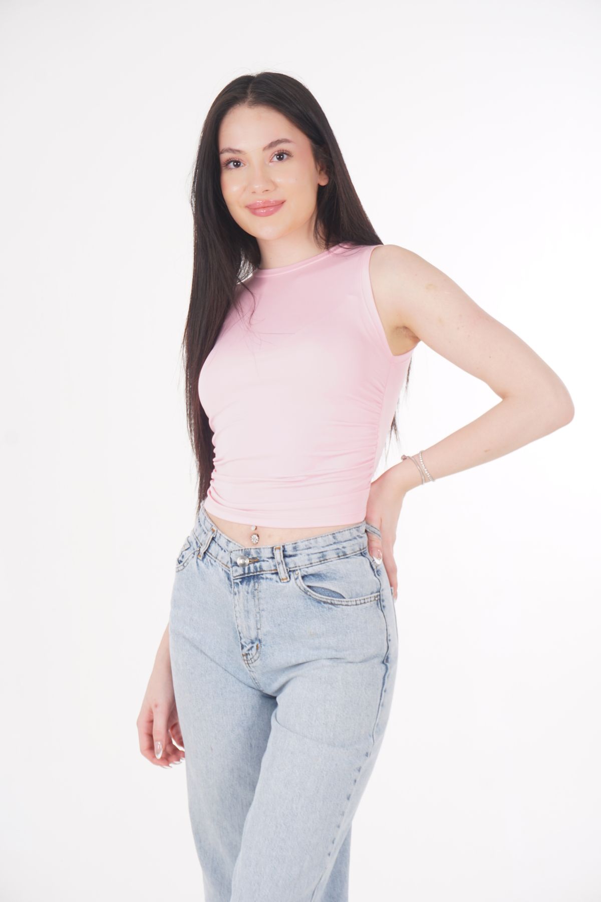 CHAURA Büzgülü Kolsuz Crop Bluz