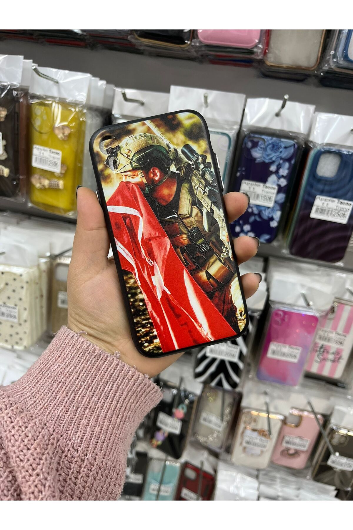 TECNOTREND Apple İphone Xr Asker desenli sert silikon kılıf