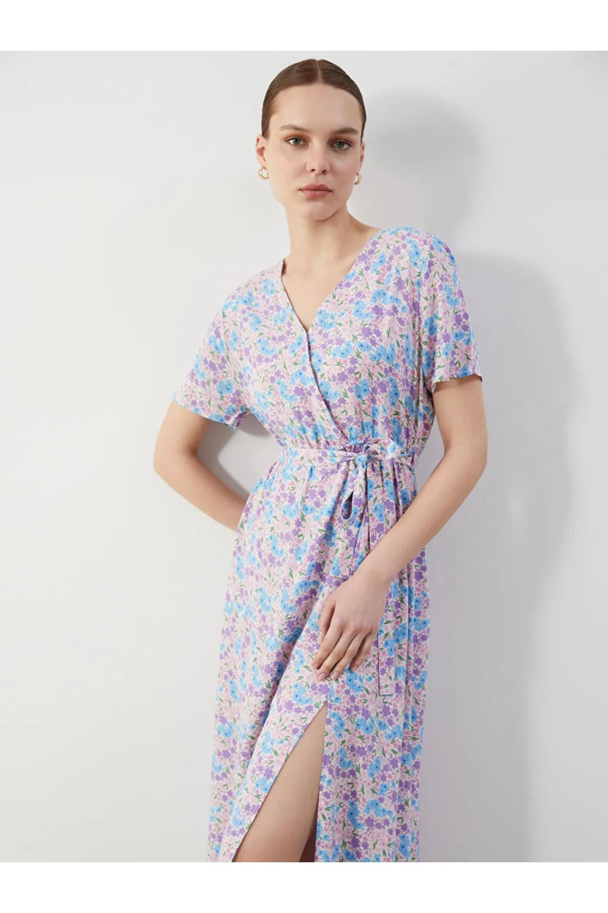 LC Waikiki LCW Comfort Pembe Kruvaze Yaka Çiçekli Elbise