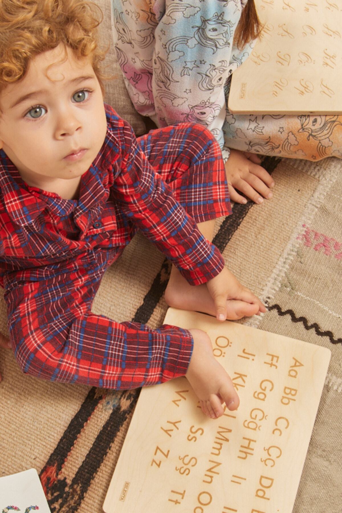 تخته آموزشی حروف الفبا چوبی | تخته نوشتن آموزشی مونته‌سوری