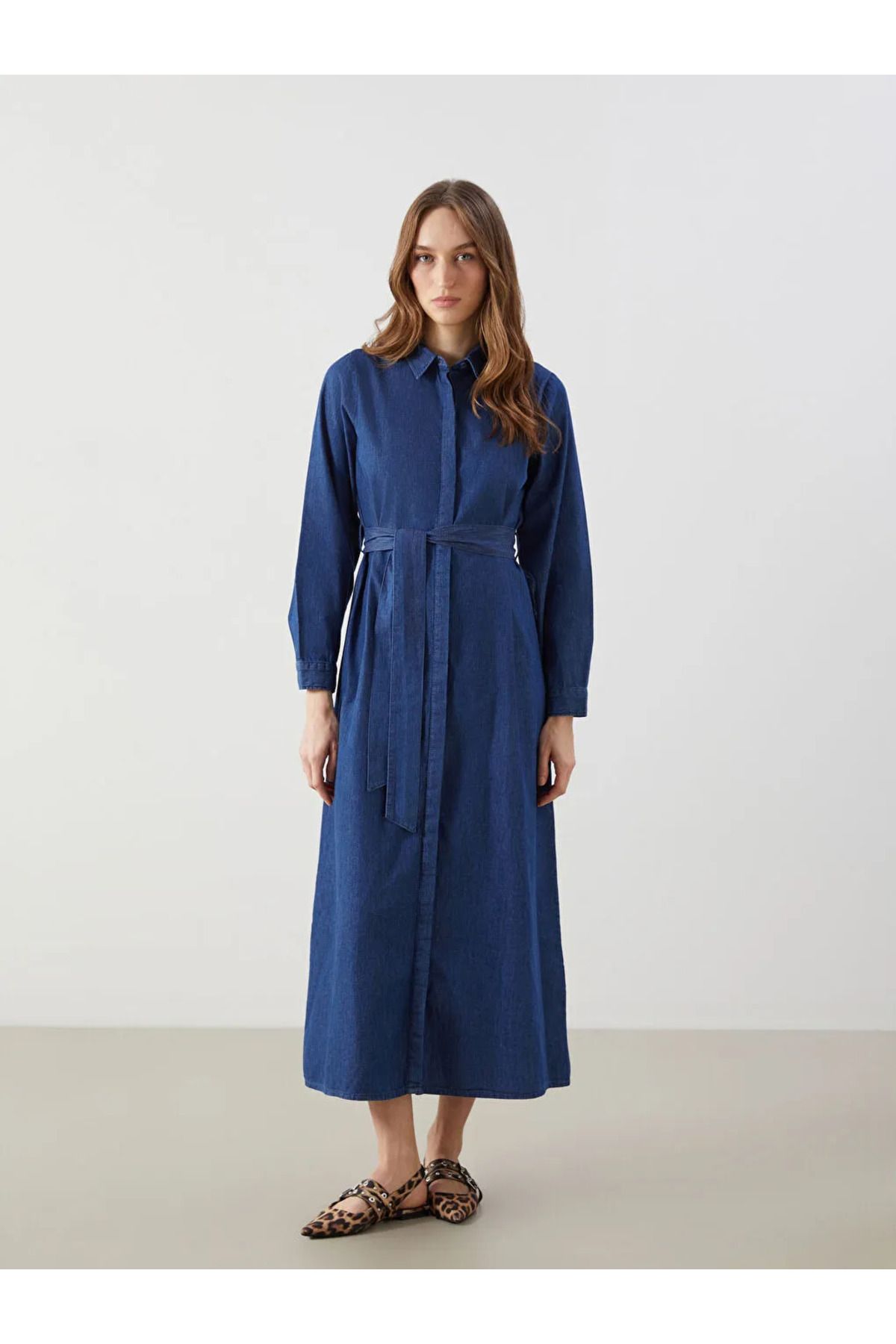 LC Waikiki LCW Modest Indigo Gömlek Yaka Kadın Jean Elbise