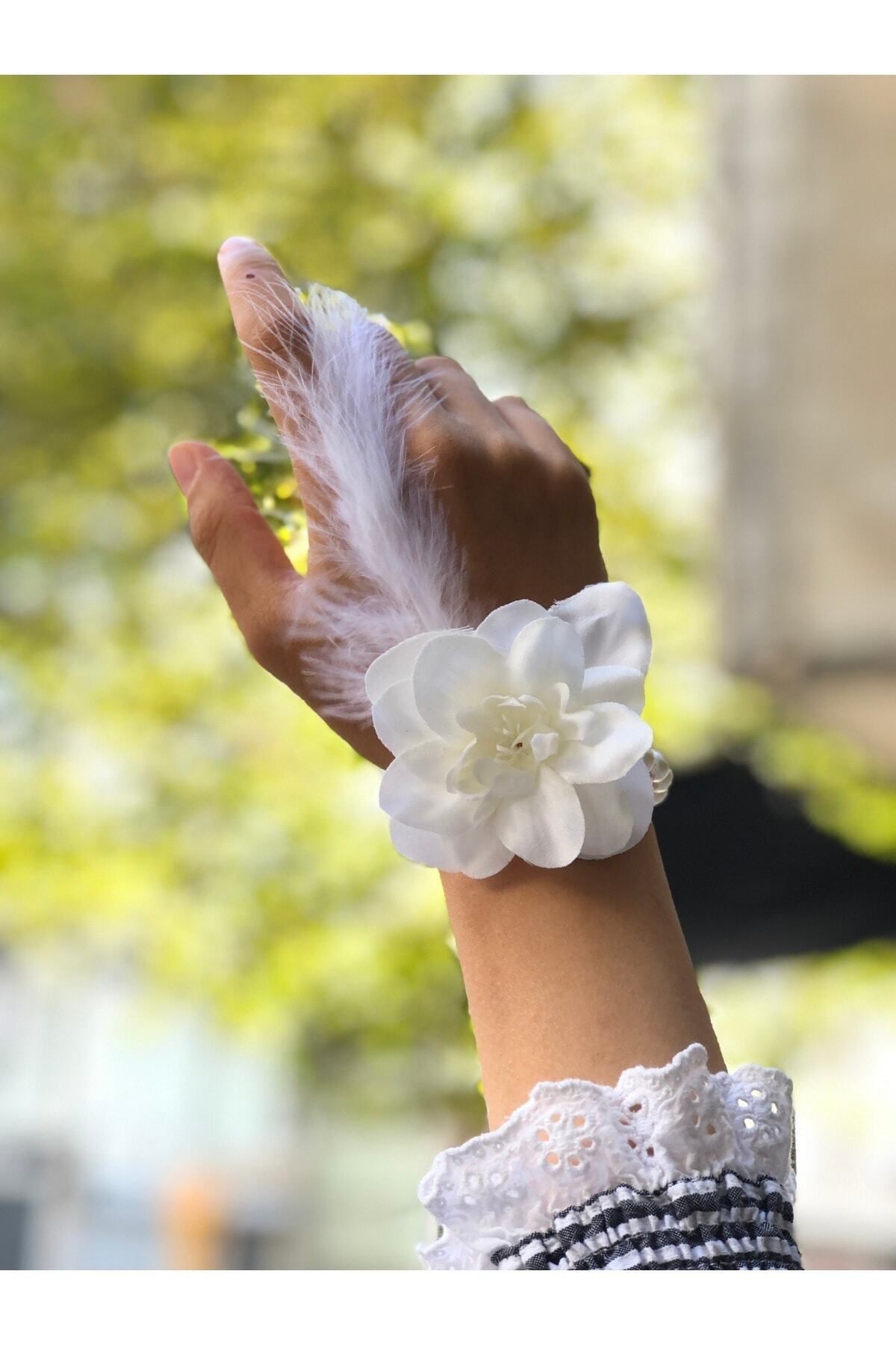 GÜLSEMALİ Bride To Be 10 Adet Nedime Gelin Bilekliği Tüy Ve Inci Detaylı Beyaz Renkli Bekarlığa Veda Partisi