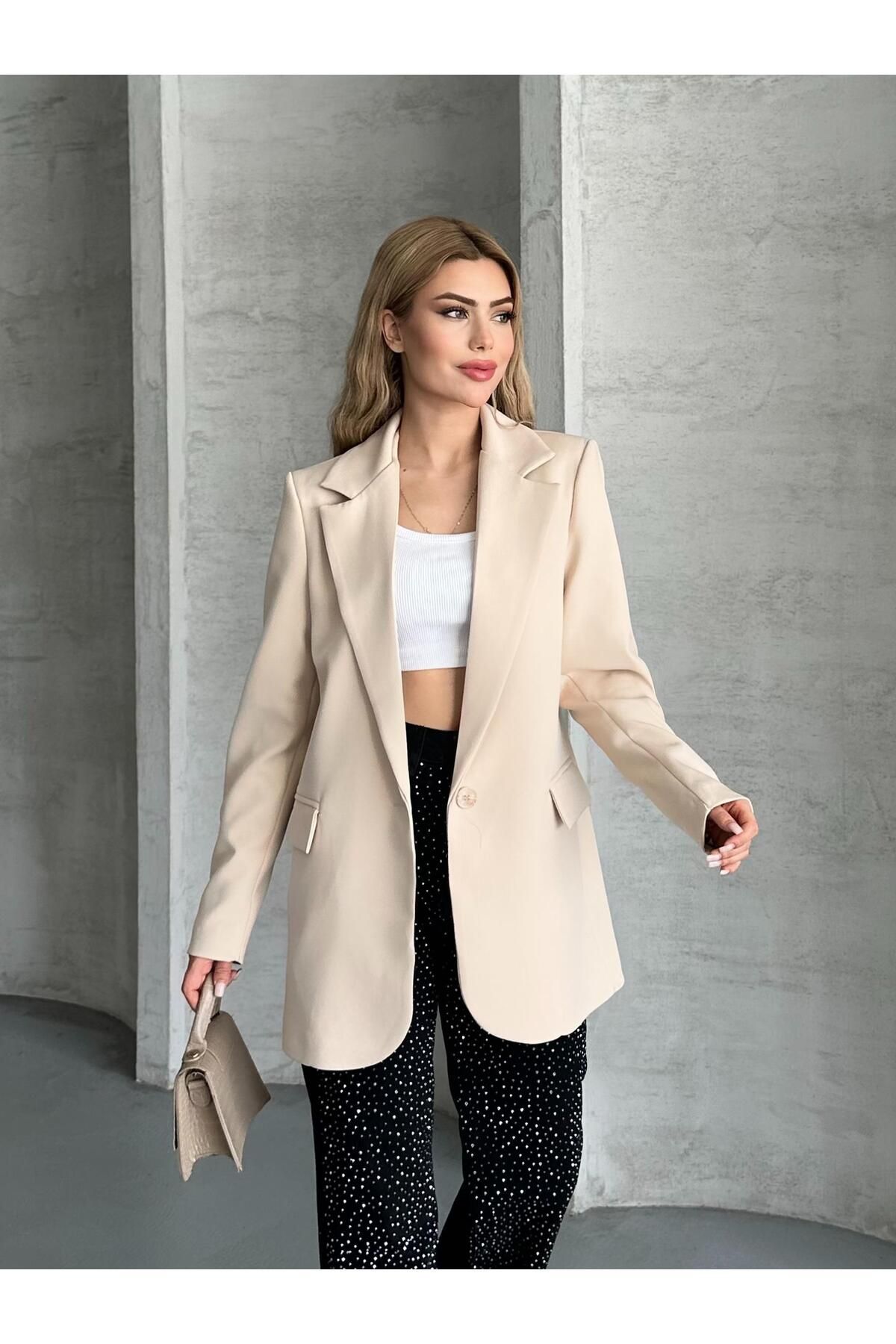 FERZOLAİO Çizgili Astarlı Krem Blazer Ceket