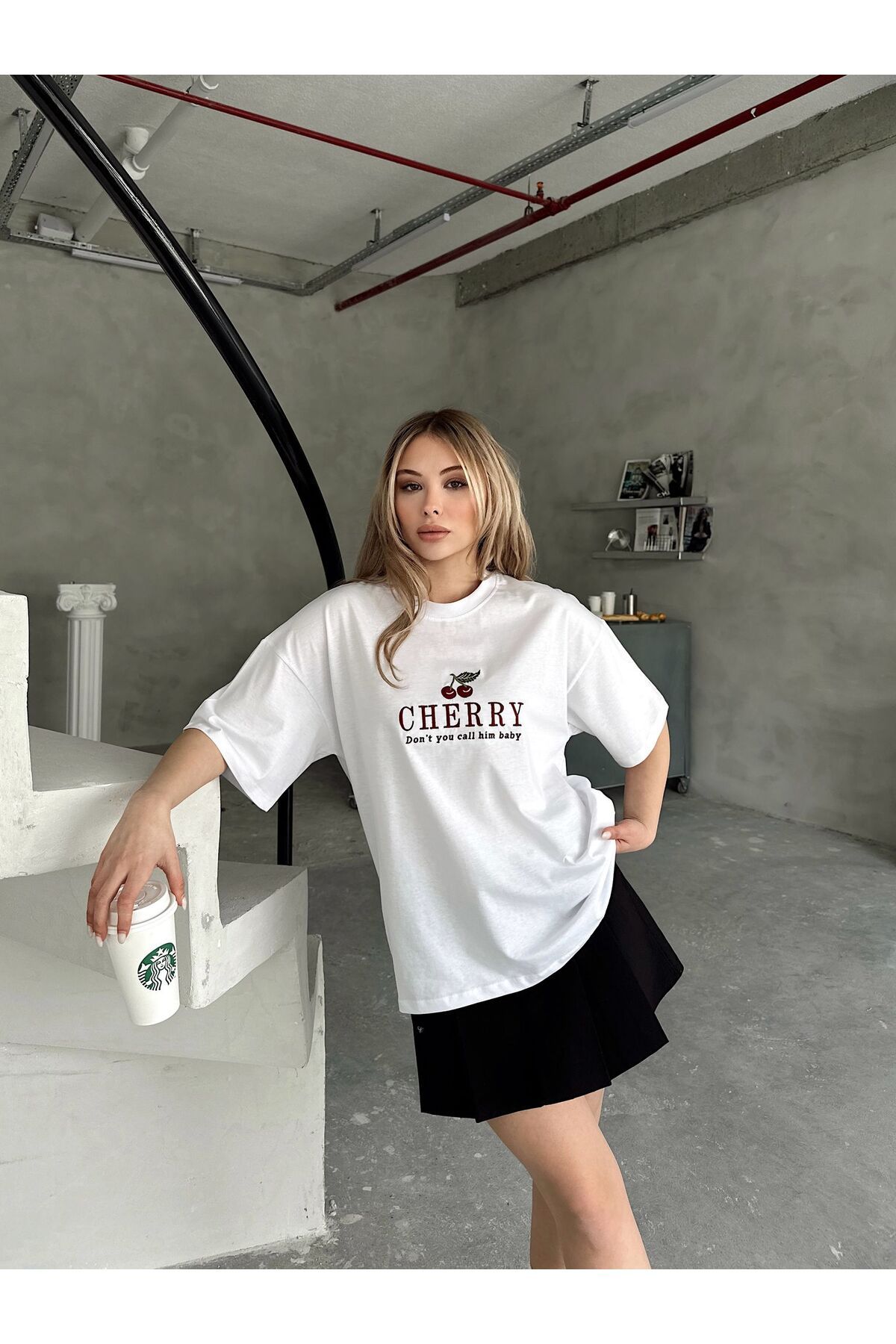 NEXUS CHERRY BASKILI OVERSİZE TİŞÖRT BEYAZ