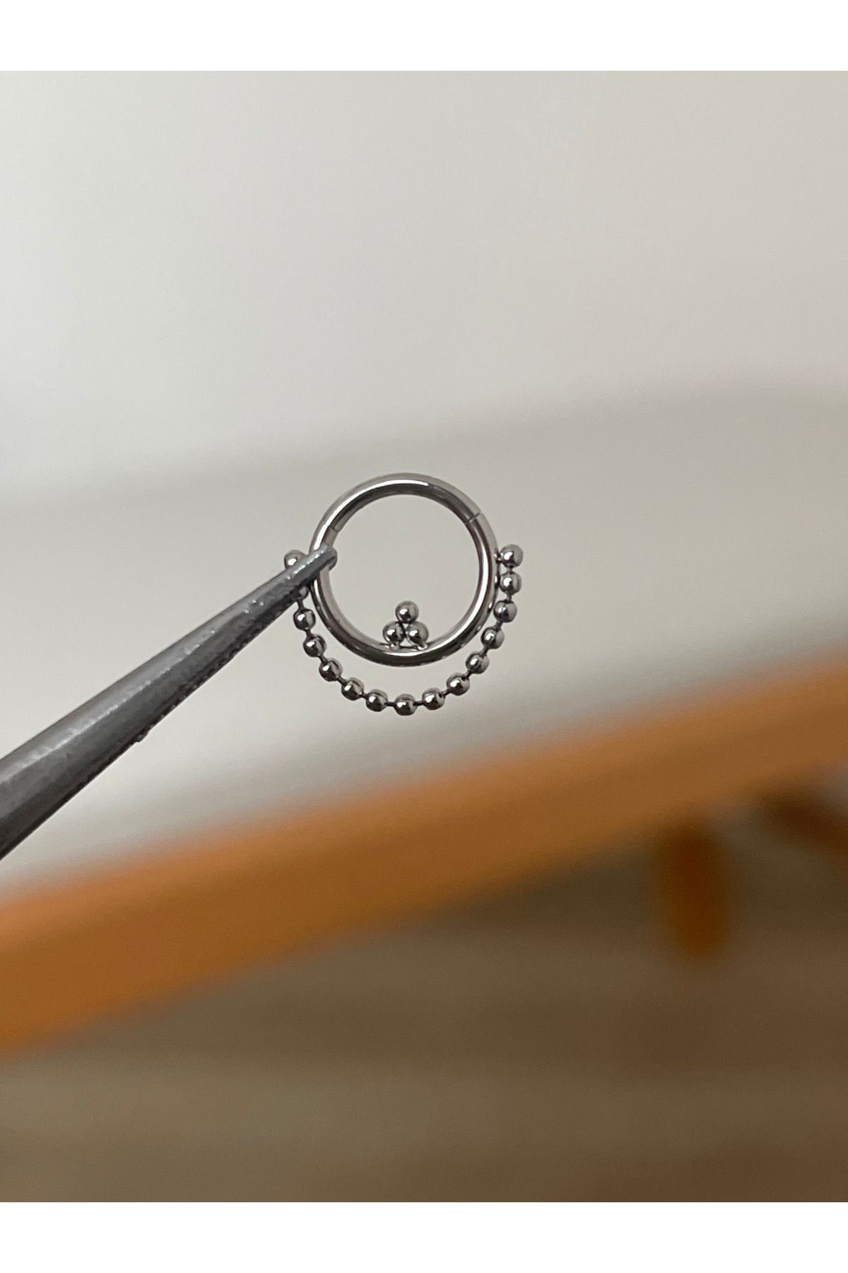 Rupen Kraft 316 L Cerrahi Çelik Sallantılı Top Zincir Detaylı Halka Kıkırdak Helix Tragus Piercingi