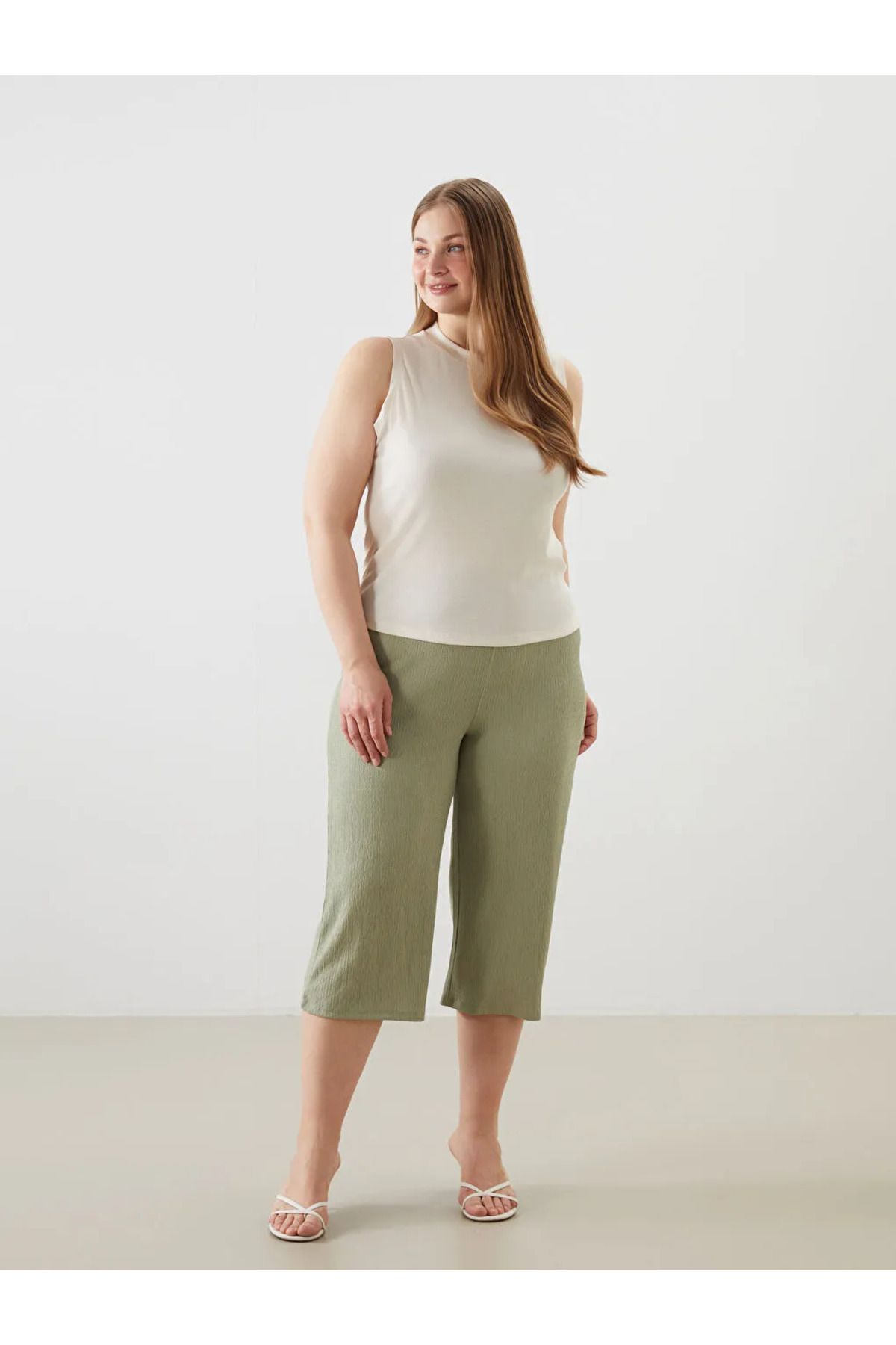 LC Waikiki-LCW Modest Guler Stand Atlet pentru femei 5