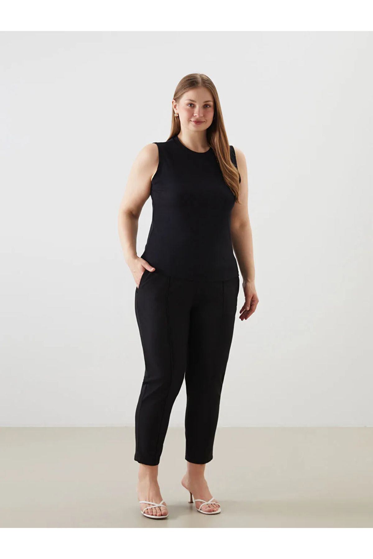 LC Waikiki-LCW Modest Guler Stand Atlet pentru femei 5