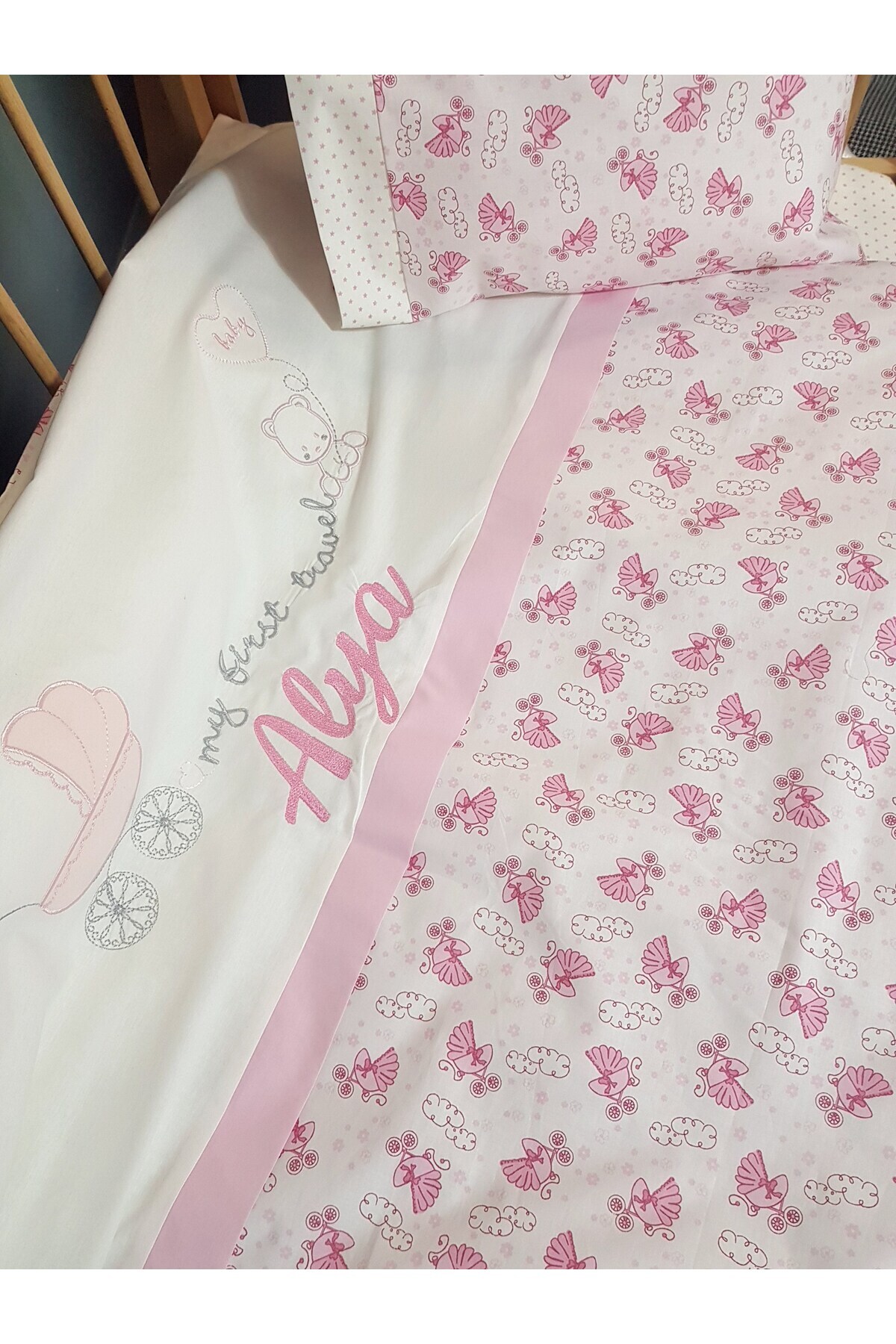 Baby Clime İsimli Nakışlı Bebek Uyku Seti – 5 Parça – %100 Pamuk – 100x150 cm Yorganlı fotoğrafı 4 (önizleme)