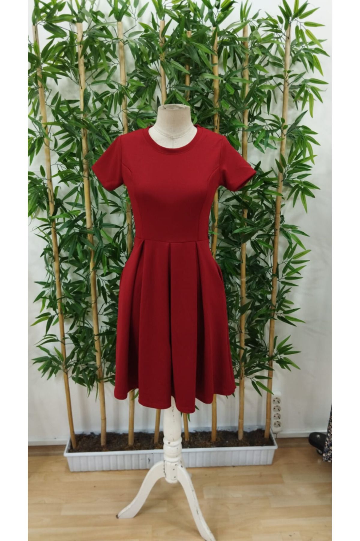 Simala-Women's Short Sleeve Crew Neck Front Pleat Detailed Janjan Crepe Dress 6