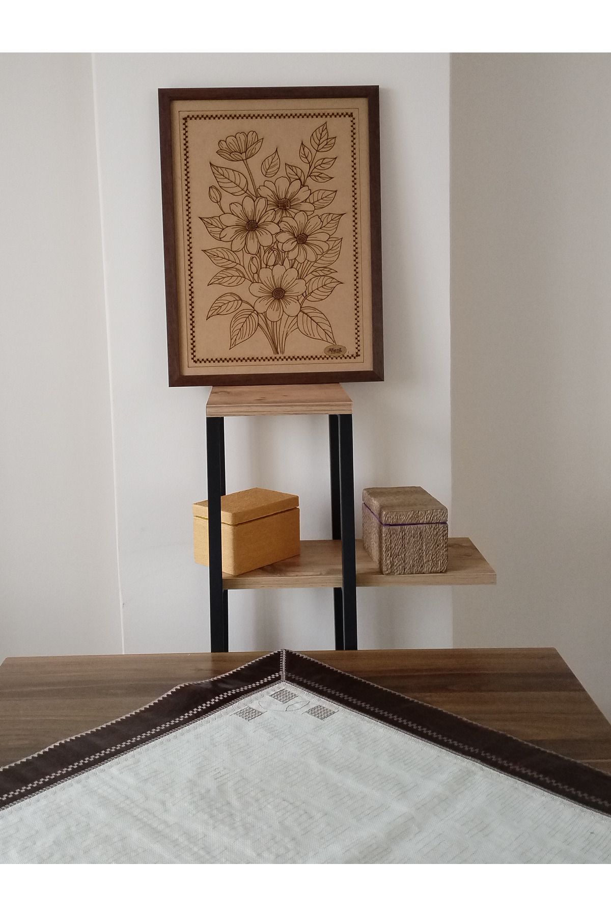 SANAT AHENK SESSİZ ÇİÇEKLER - 37X47 AHŞAP ÜZERİNE YAKMA TABLO