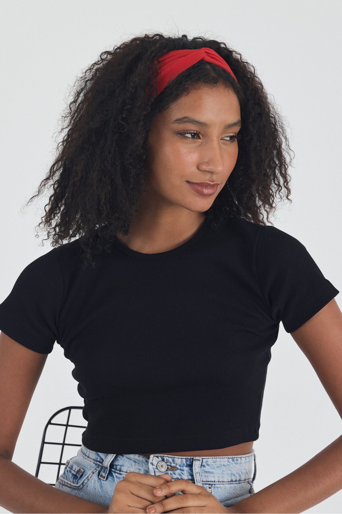 Butikgiz Siyah Kısa Kol Bisiklet Yaka Vücuda Oturan Kaşkorse Crop + Bandana Set %100 Pamumklu, Esnek Rahat