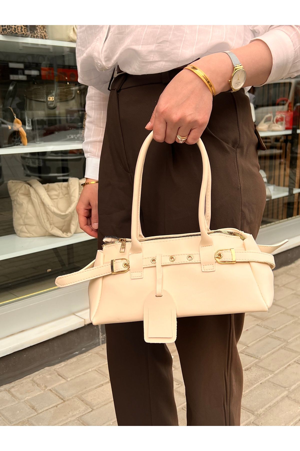 Butik Kadın Çift Tokalı Kemer Detaylı El Ve Omuz Çantası
