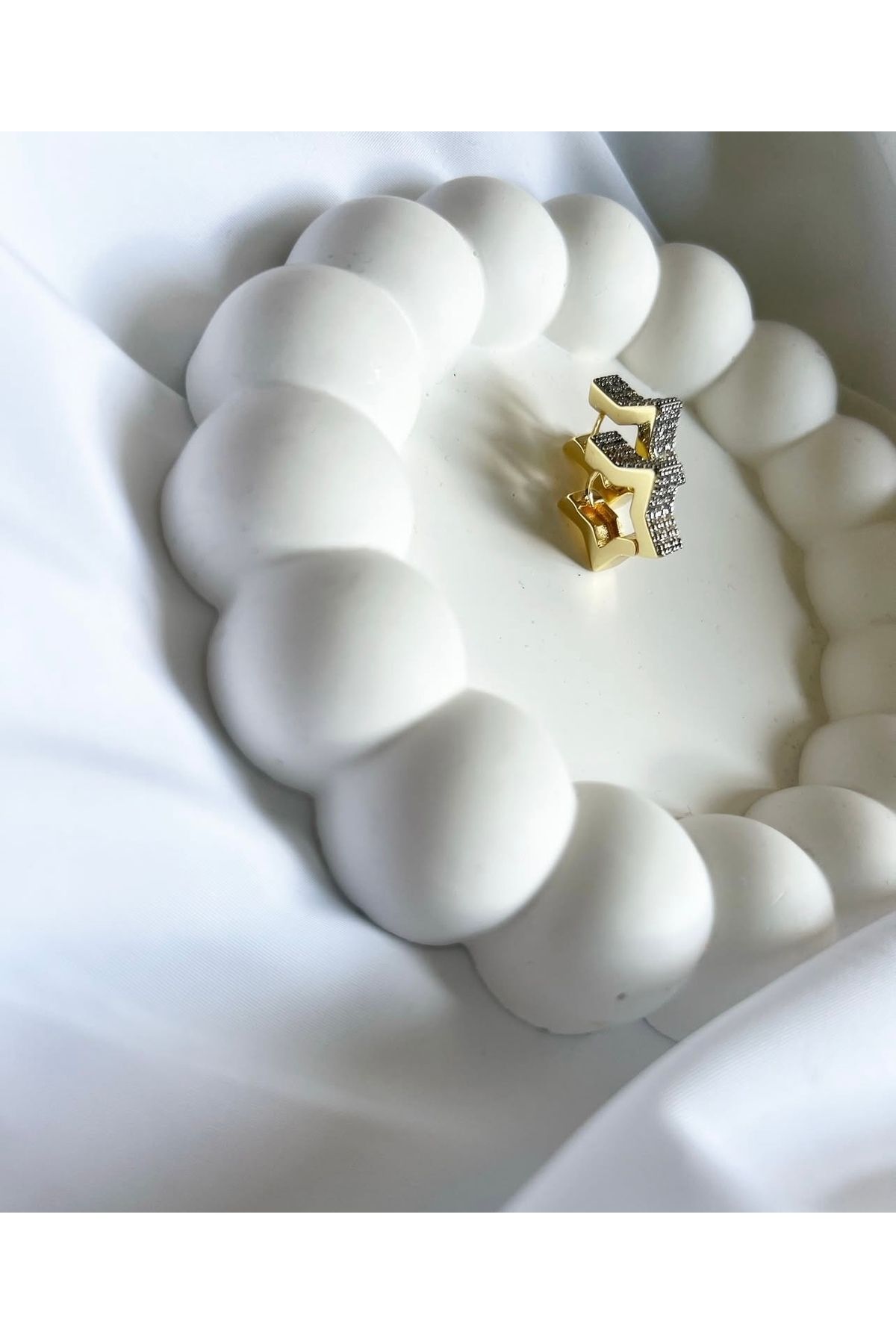 ALİA Yıldız zirkon taşlı gold minimal küpe