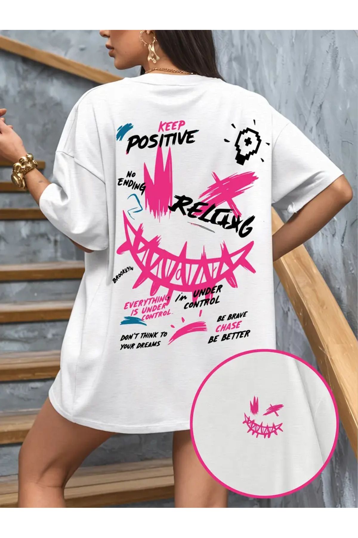 LAND MODA Kadınlar İçin Rahat Kesim Kısa Kollu Graffiti Baskılı ve Pozitif Mesajlı Tişört