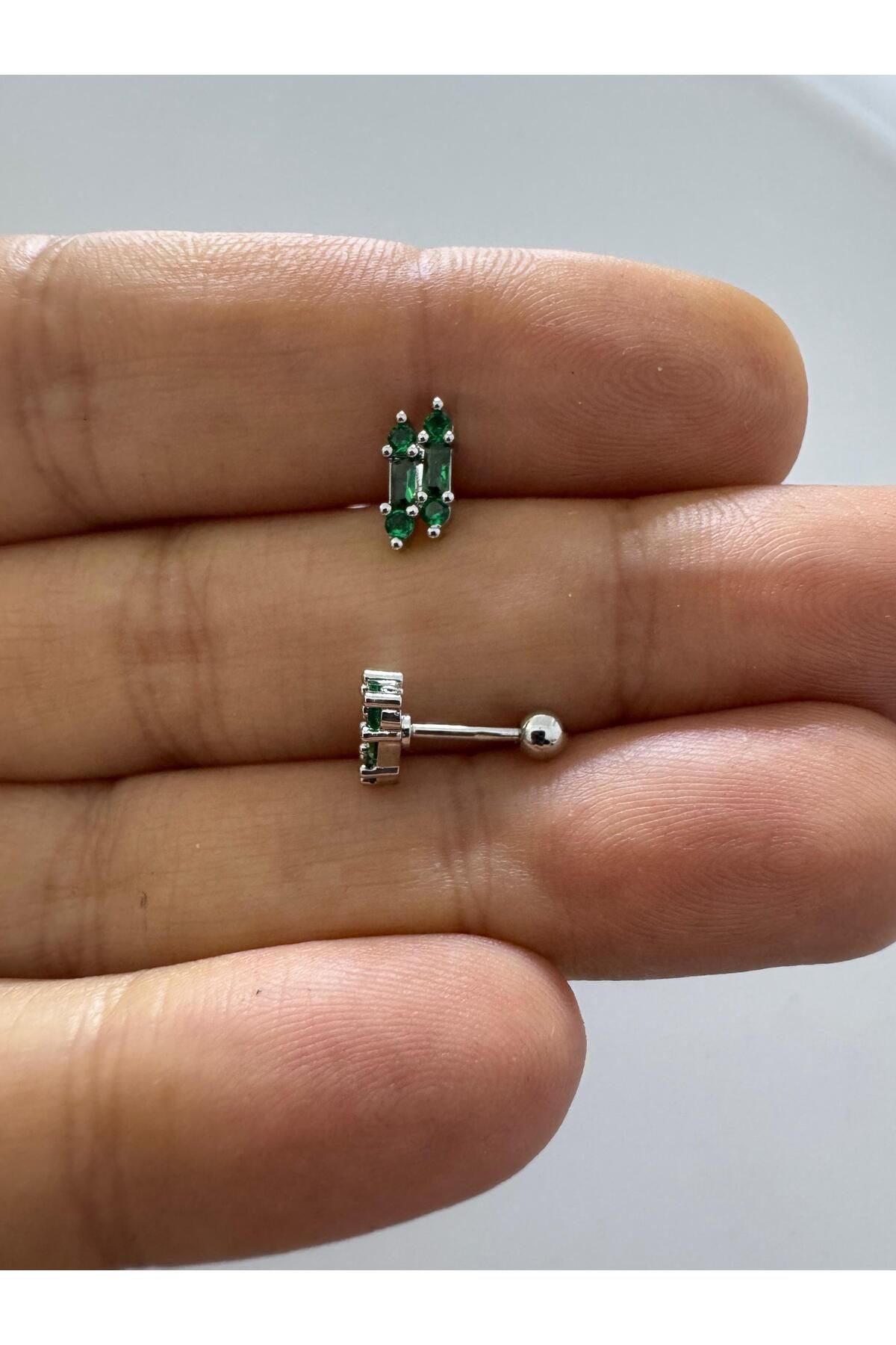 Arescollection ZİRKON TAŞLI HELİX TRAGUS LOBE UYUMLU 1 ADET PİERCİNG KÜPE