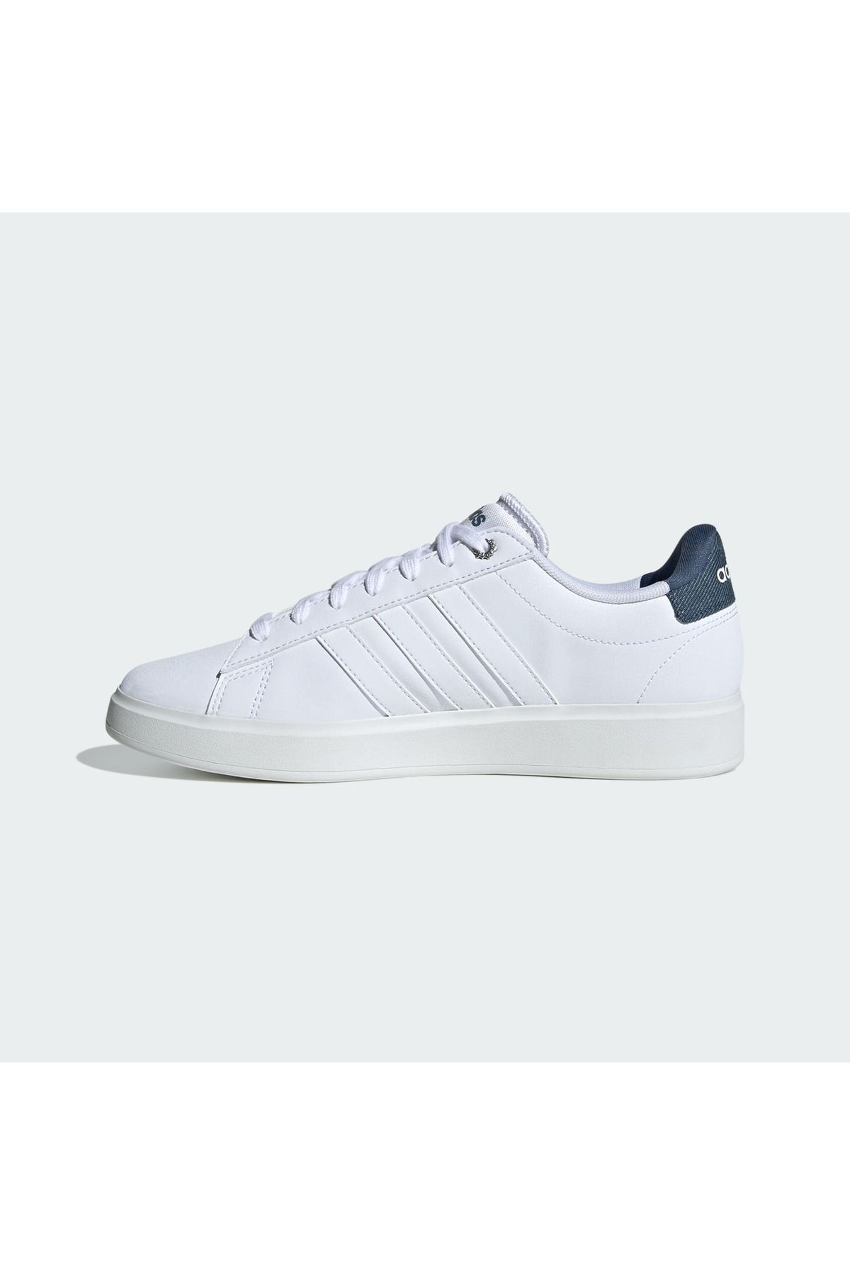 اسنیکر سفید زنانه Grand Court 2.0 کفش اورجینال adidas