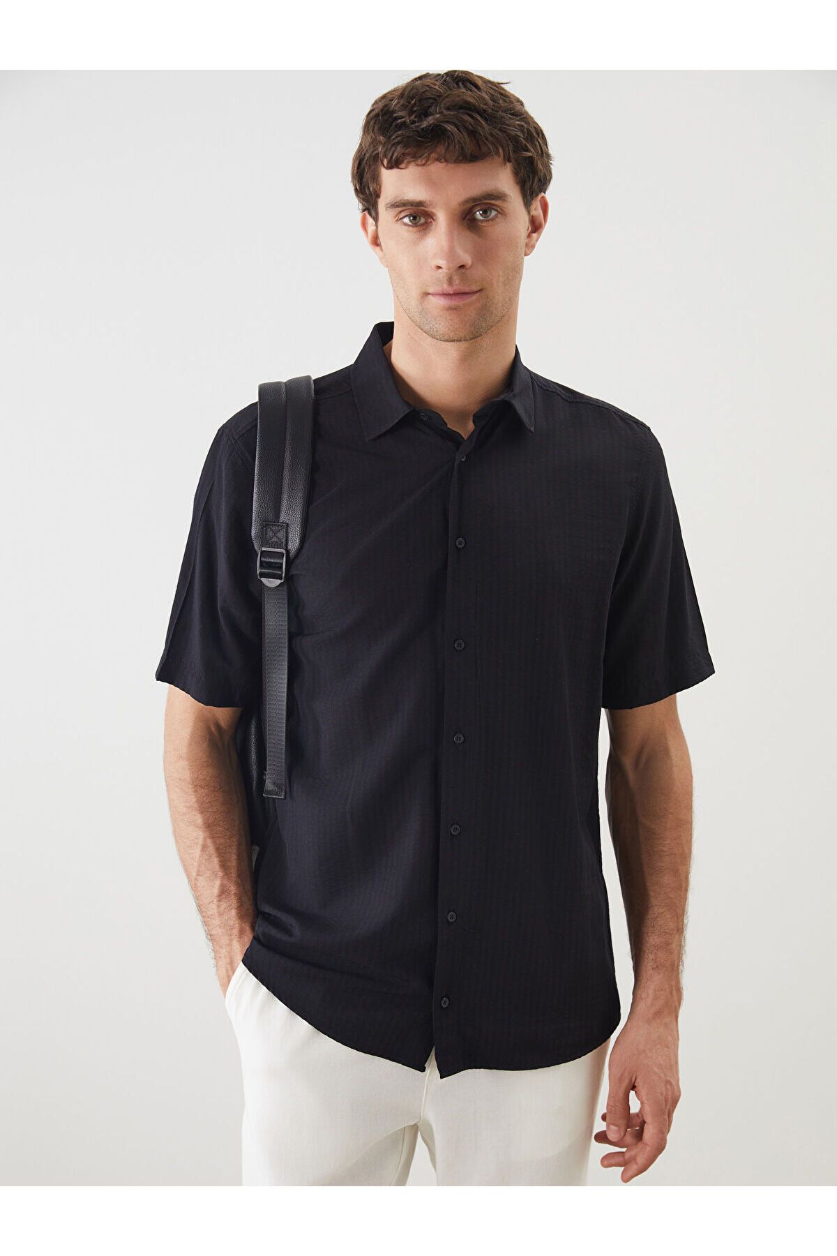 LC Waikiki Regular Fit Kısa Kollu Erkek Gömlek