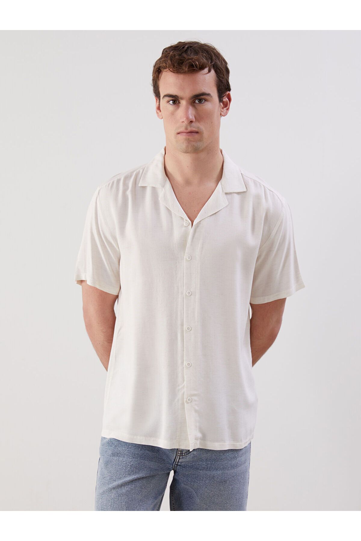 LC Waikiki Regular Fit Kısa Kollu Keten Karışımlı Erkek Gömlek