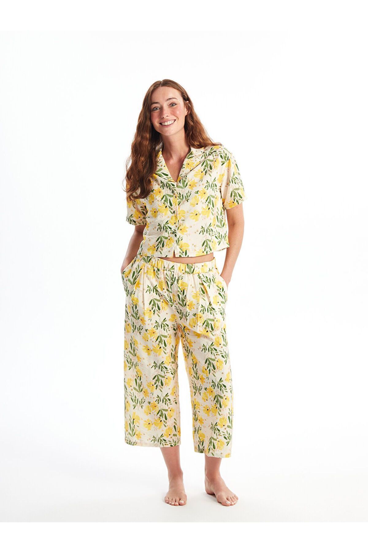 LC Waikiki Gömlek Yaka Desenli Kısa Kollu Kadın Kaprili Pijama Takımı