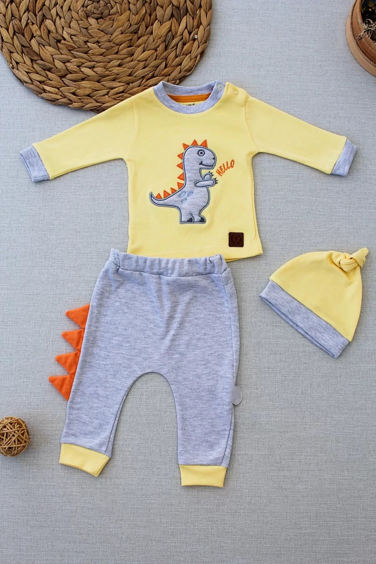 onlinebutik Minik Dino Nakışlı Şapkalı Uzun Kollu Sweat 3lü Kız-erkek Bebek Takımı Sarı
