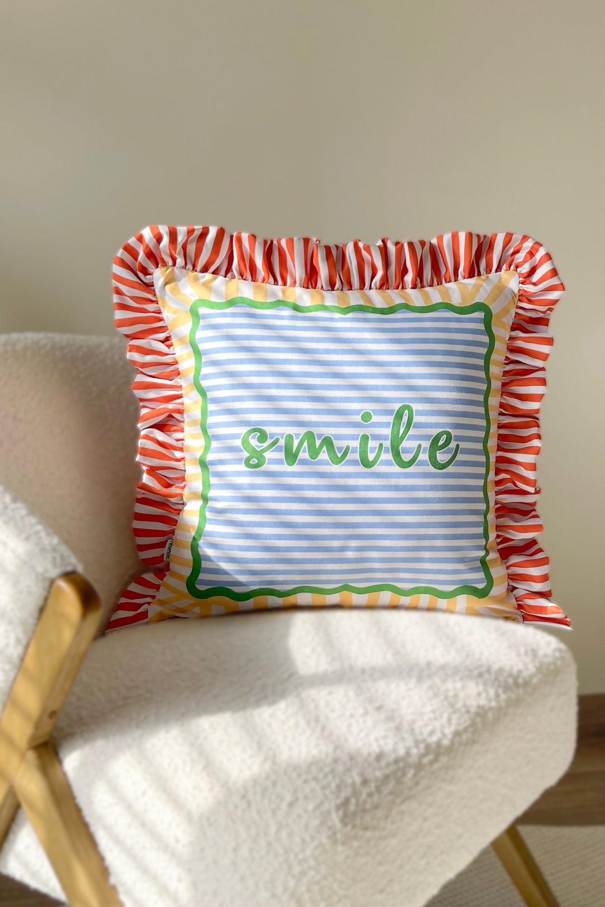 RİTMOHOME Smile Çizgili Fırfırlı Vintage, Country, Iskandinav, Bohem 50x50 Dekoratif Yastık(İÇİ DOLGULU)