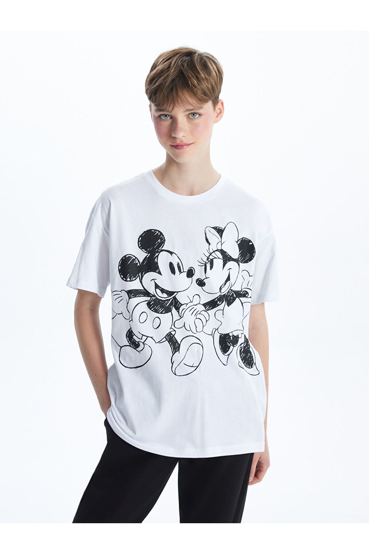 LC Waikiki Bisiklet Yaka Mickey ve Minnie Mouse Baskılı Kadın Tişört